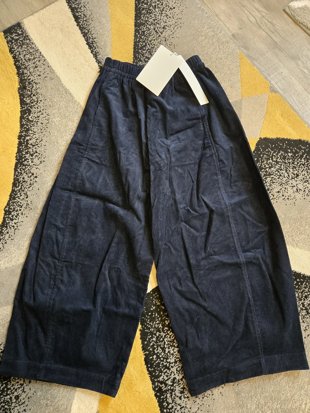 Men's Wide-Leg Navy Corduroy Pants